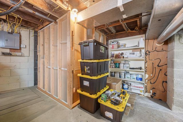 727 Oak Street N, Fargo, ND 58102