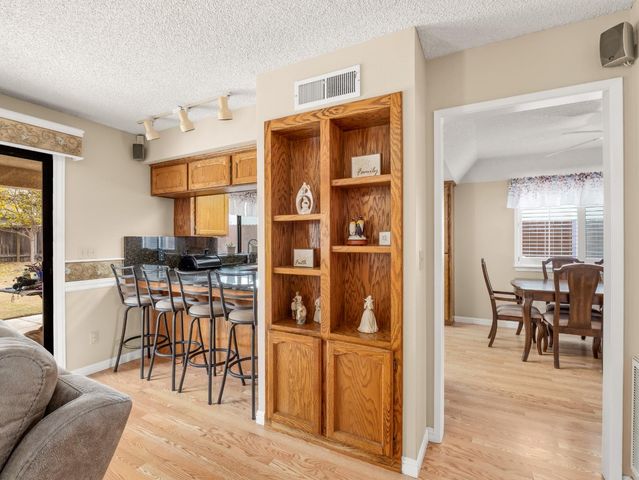 9322 N Jackson Avenue, Fresno, CA 93720