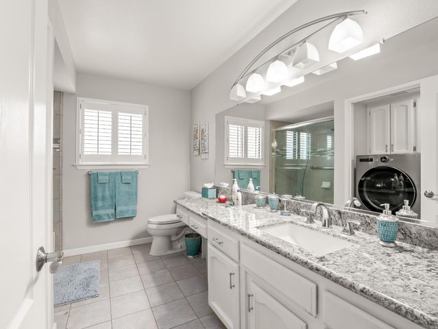 9322 N Jackson Avenue, Fresno, CA 93720