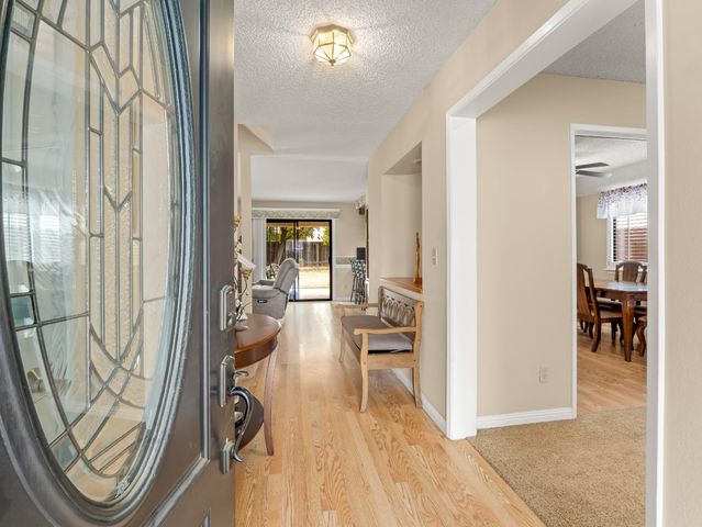 9322 N Jackson Avenue, Fresno, CA 93720