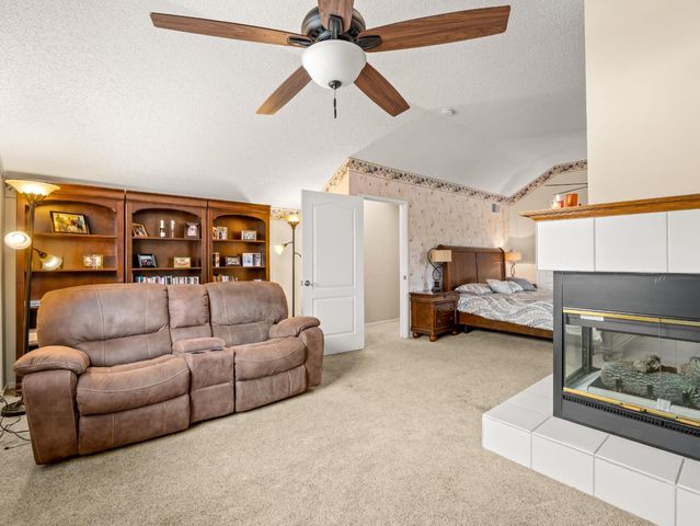 9322 N Jackson Avenue, Fresno, CA 93720