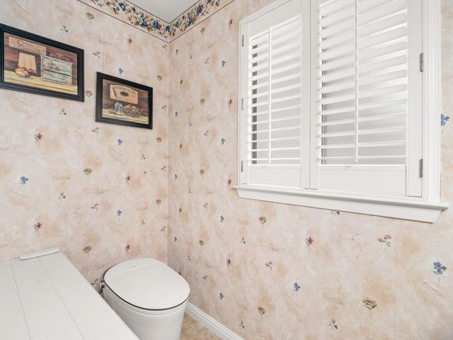 9322 N Jackson Avenue, Fresno, CA 93720