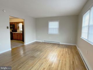 414-2 S MARKET ST, Mechanicsburg, PA 17055