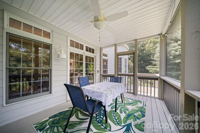 210 Clear Vista Circle, Asheville, NC 28805