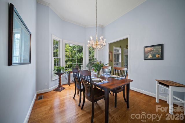 210 Clear Vista Circle, Asheville, NC 28805