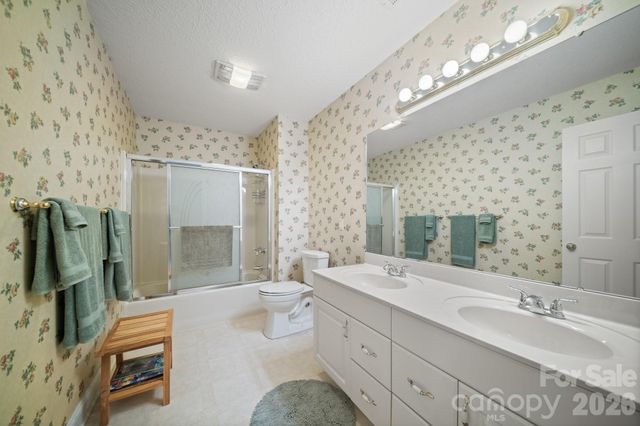 210 Clear Vista Circle, Asheville, NC 28805