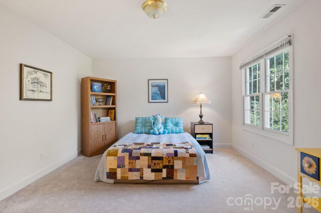 210 Clear Vista Circle, Asheville, NC 28805