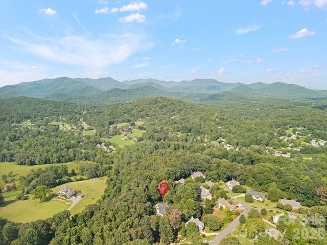 210 Clear Vista Circle, Asheville, NC 28805