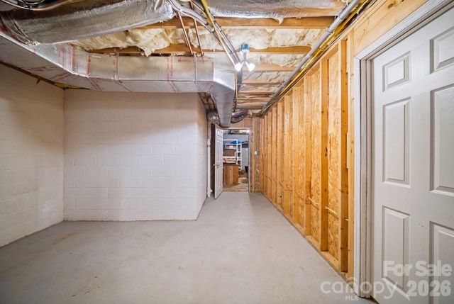 210 Clear Vista Circle, Asheville, NC 28805