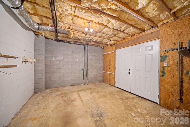 210 Clear Vista Circle, Asheville, NC 28805