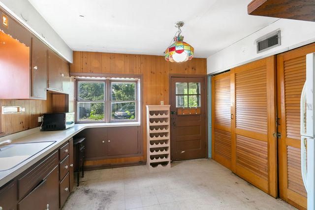 4133 W 99th Street, Oak Lawn, IL 60453