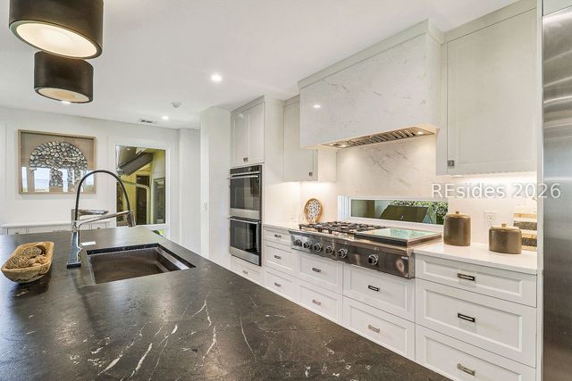 6 Herring Gull Ln, Hilton Head Island, SC 29926