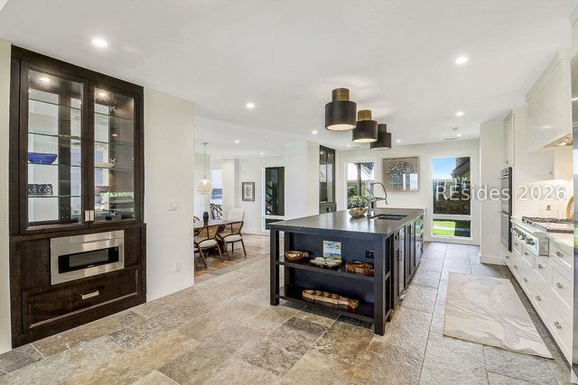 6 Herring Gull Ln, Hilton Head Island, SC 29926