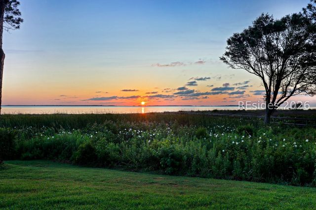 6 Herring Gull Ln, Hilton Head Island, SC 29926