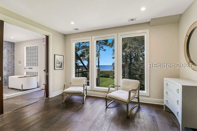 6 Herring Gull Ln, Hilton Head Island, SC 29926
