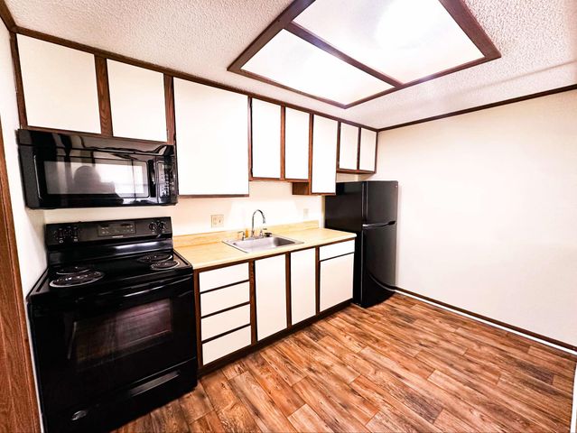 2421 Madison St Apt 48, Clarksville, TN 37043