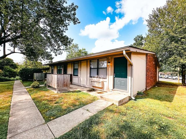 2421 Madison St Apt 48, Clarksville, TN 37043