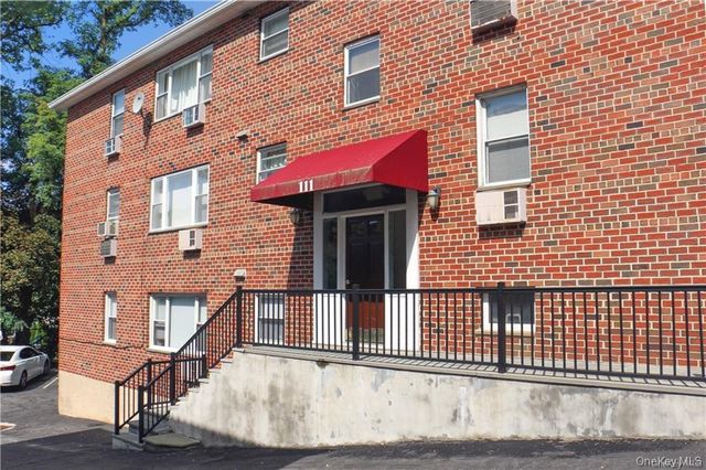 111 Kensington Road 8, Bronxville, NY 10708