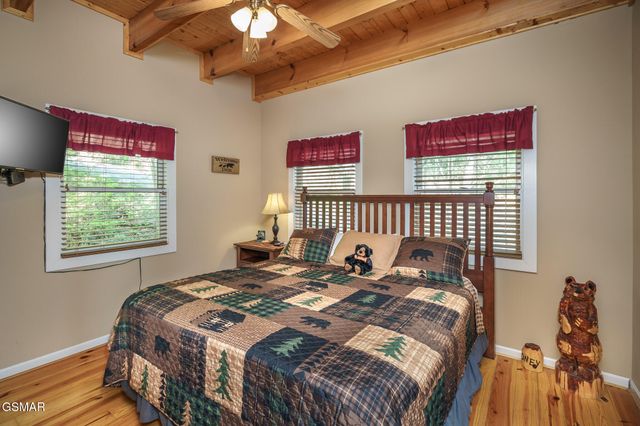 3129 Smokies Edge Road, Sevierville, TN 37862