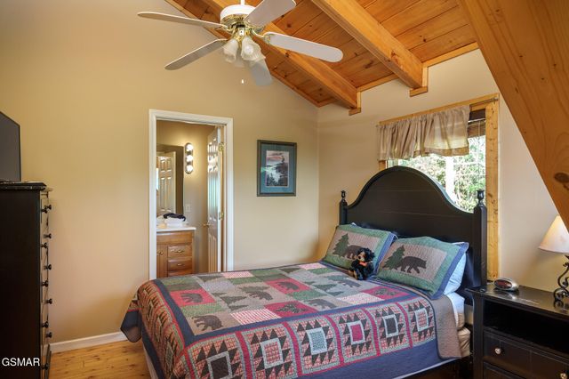 3129 Smokies Edge Road, Sevierville, TN 37862