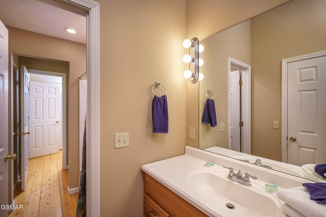 3129 Smokies Edge Road, Sevierville, TN 37862