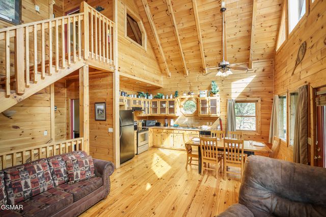 3129 Smokies Edge Road, Sevierville, TN 37862
