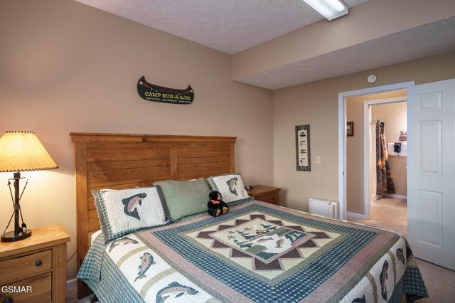 3129 Smokies Edge Road, Sevierville, TN 37862