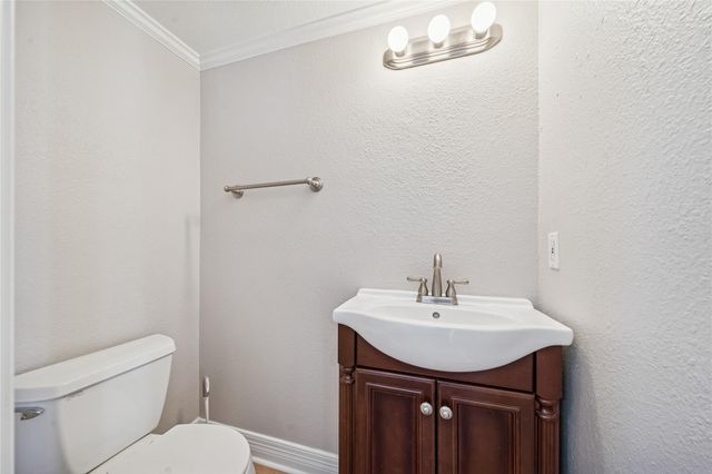 22105 Zapata Drive, Galveston, TX 77554