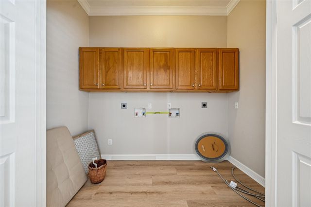 22105 Zapata Drive, Galveston, TX 77554