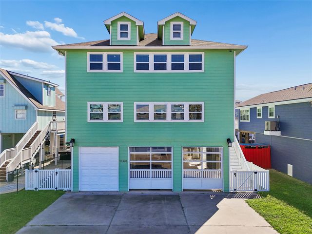 22105 Zapata Drive, Galveston, TX 77554