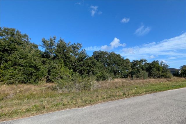 117 Parish DR, Lehigh Acres, FL 33974