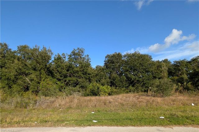 117 Parish DR, Lehigh Acres, FL 33974