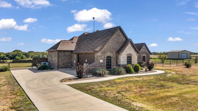 136 Spring Meadow Drive, Springtown, TX 76082