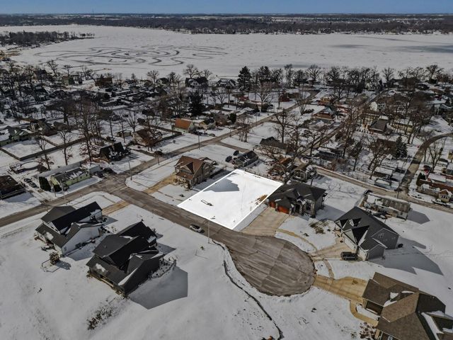 13526 Beach Place, Cedar Lake, IN 46303