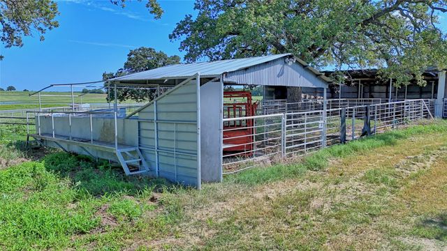 8752 Fm 1749, Sunset, TX 76270