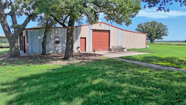 8752 Fm 1749, Sunset, TX 76270