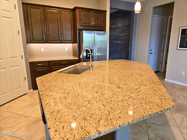 209 E Brookdale Way, Oro Valley, AZ 85755