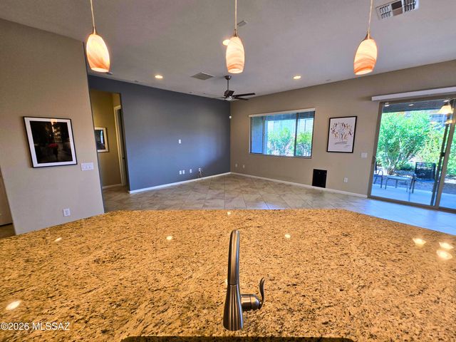 209 E Brookdale Way, Oro Valley, AZ 85755