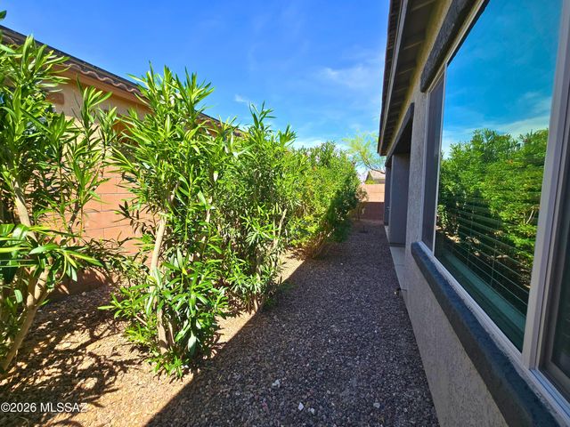 209 E Brookdale Way, Oro Valley, AZ 85755