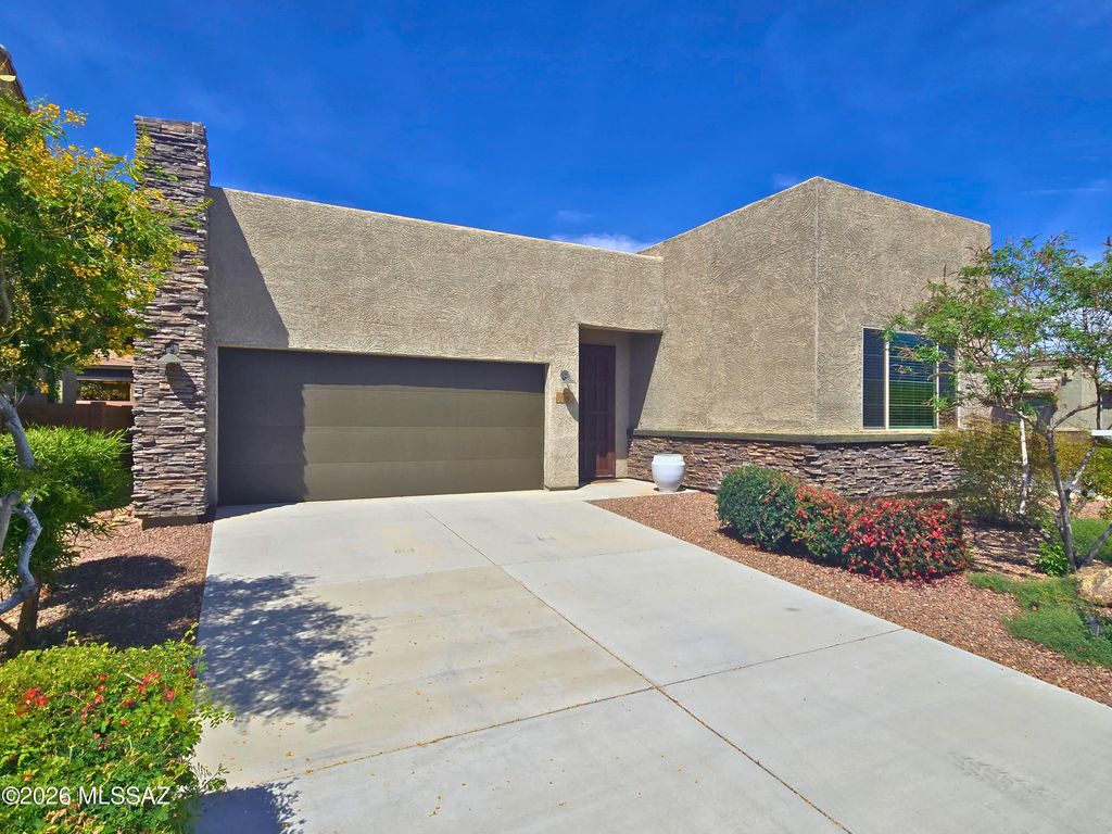 209 E Brookdale Way, Oro Valley, AZ 85755