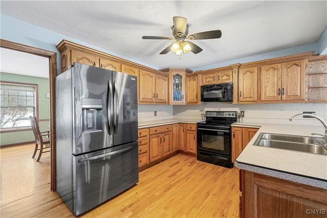 52 Woodberry Road, New Hartford, NY 13413