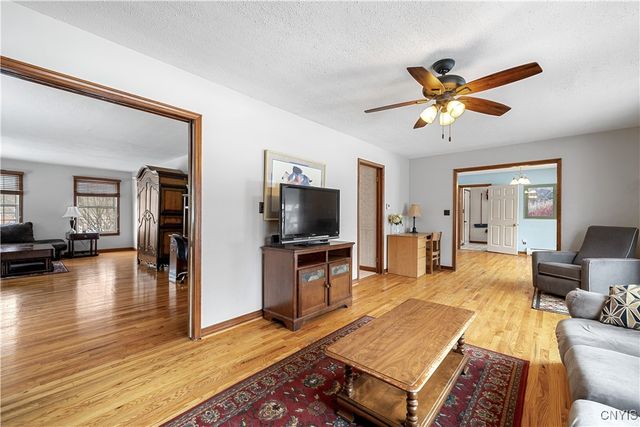 52 Woodberry Road, New Hartford, NY 13413