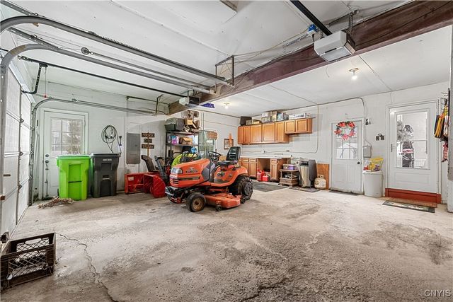 52 Woodberry Road, New Hartford, NY 13413