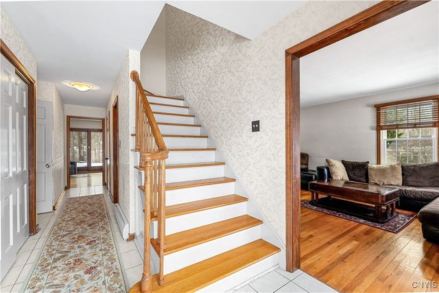 52 Woodberry Road, New Hartford, NY 13413