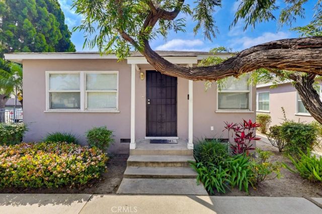 2661 Lime Avenue, Signal Hill, CA 90755