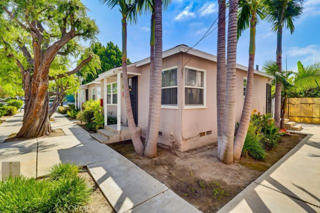 2661 Lime Avenue, Signal Hill, CA 90755