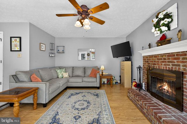 306 MOSBY BLVD, Berryville, VA 22611