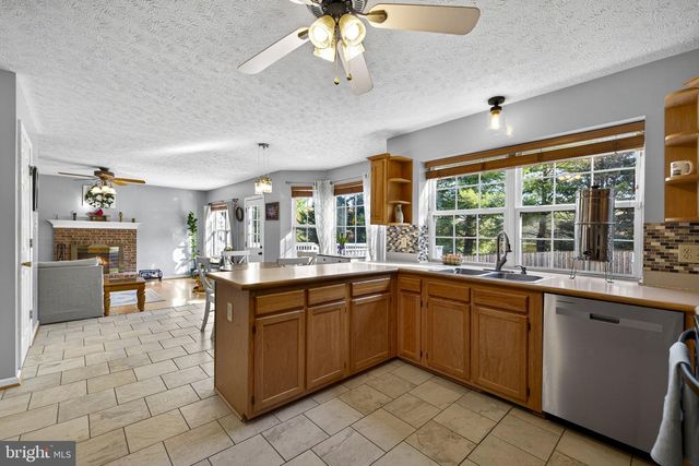 306 MOSBY BLVD, Berryville, VA 22611