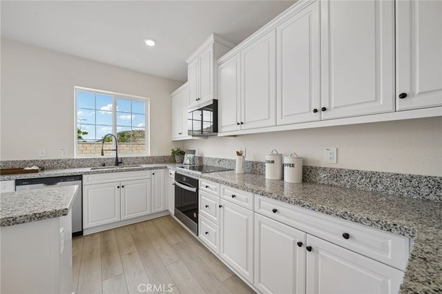 27107 Kodiak Court, Menifee, CA 92586
