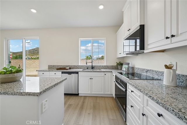 27107 Kodiak Court, Menifee, CA 92586